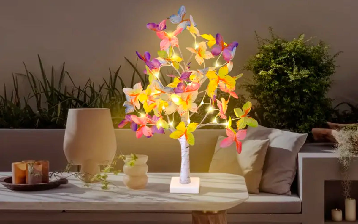 Butterfly tree lamp