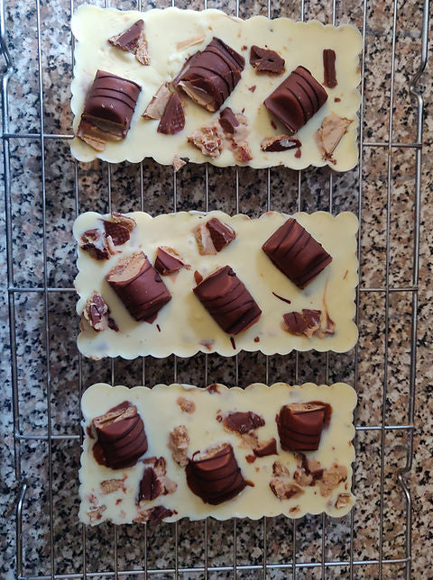 White chocolate with kinder Bueno slab